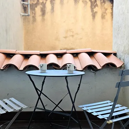 Appartement T2 Au Coeur De Avec Terrasse ! *